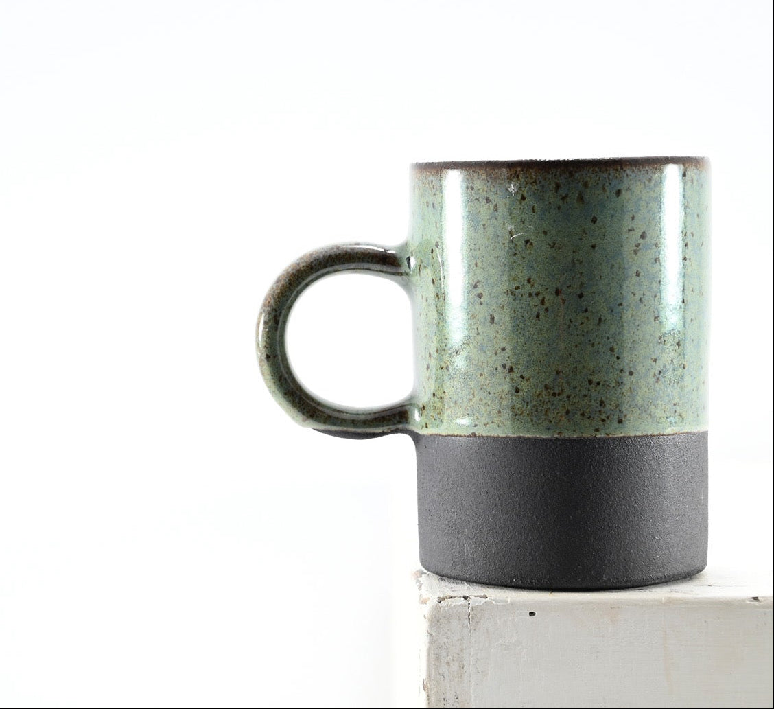 - Crocodile - Cylinder Mug