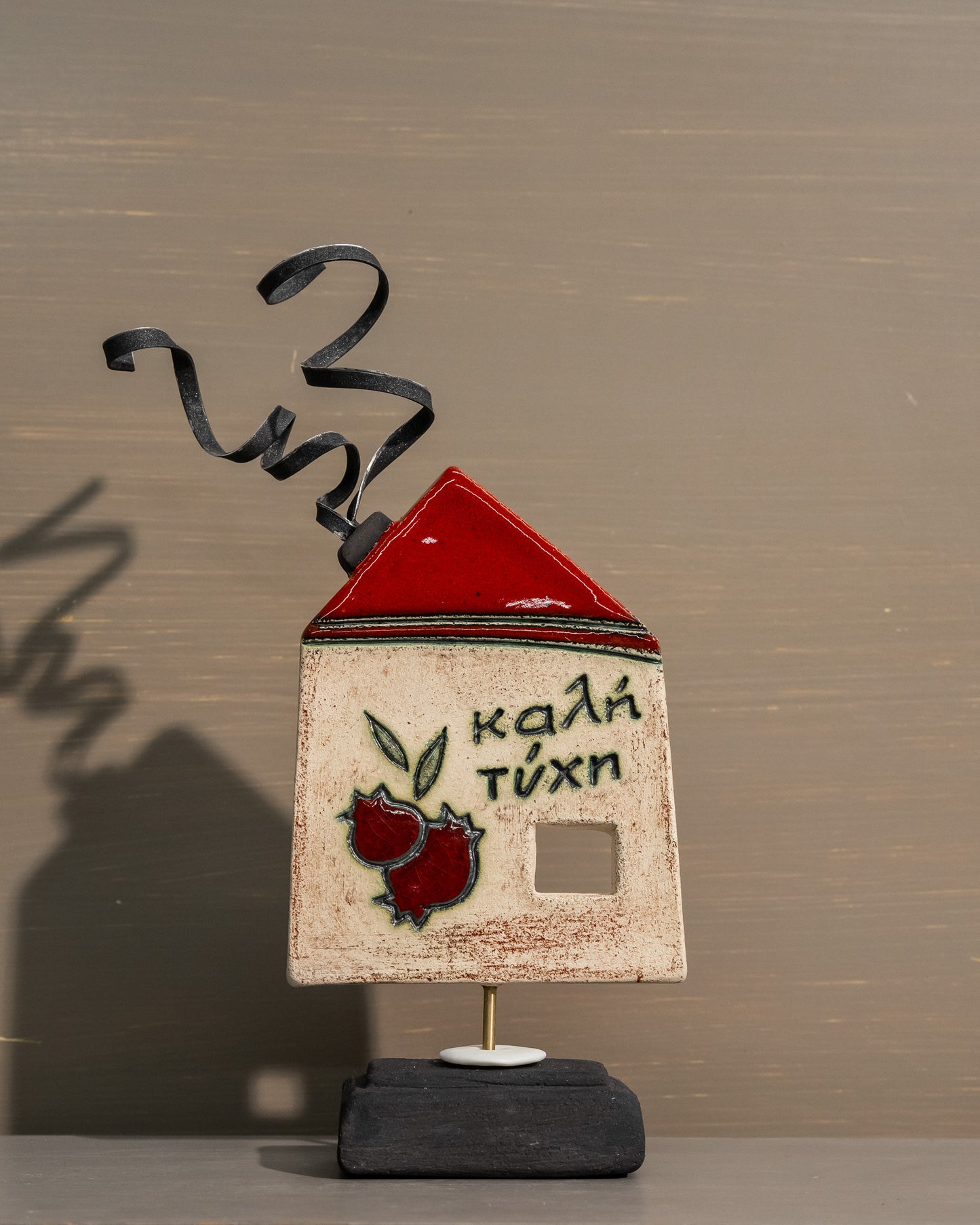 Lucky Charm | House-shaped  Stand