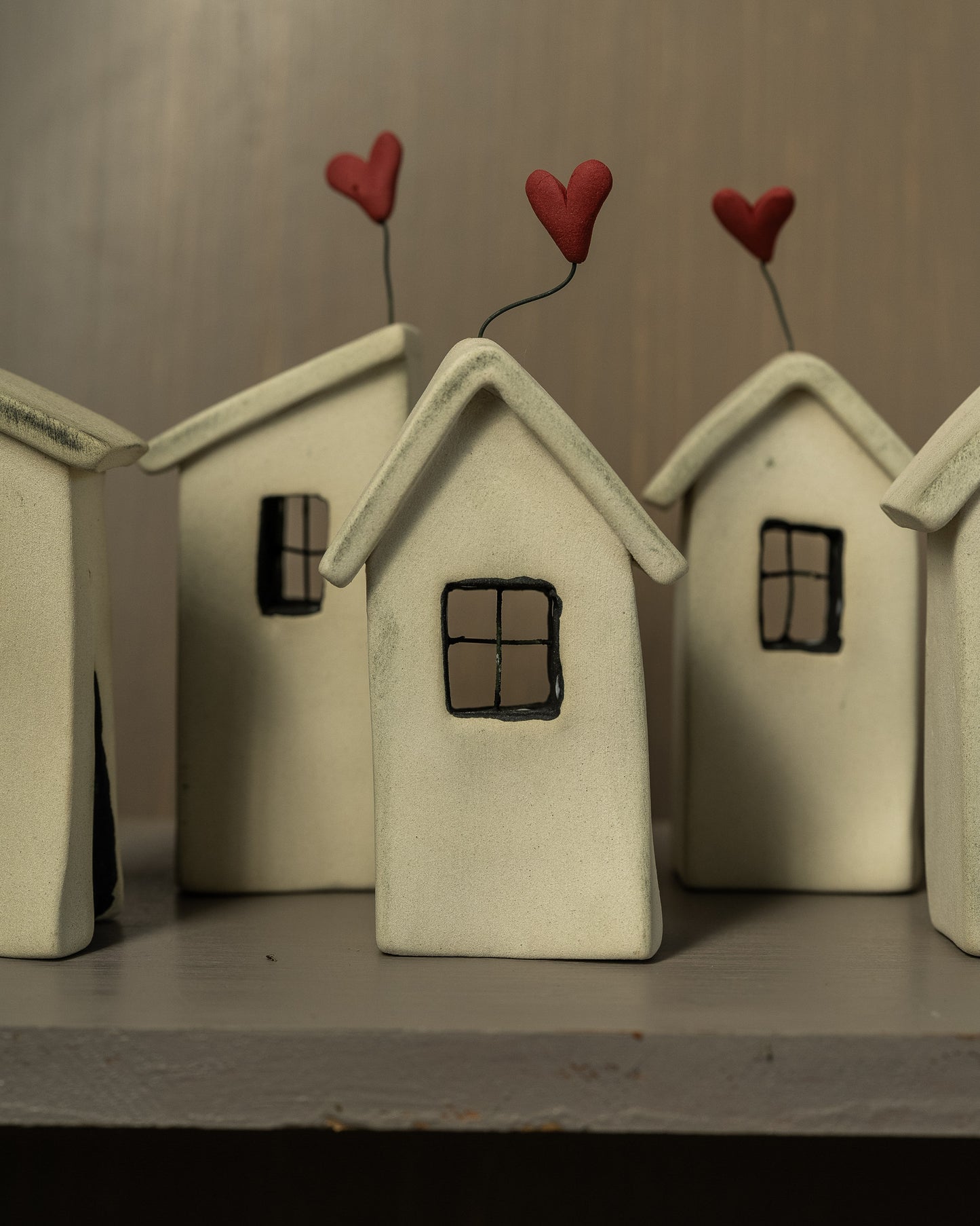 White mini Heart-Topped Home